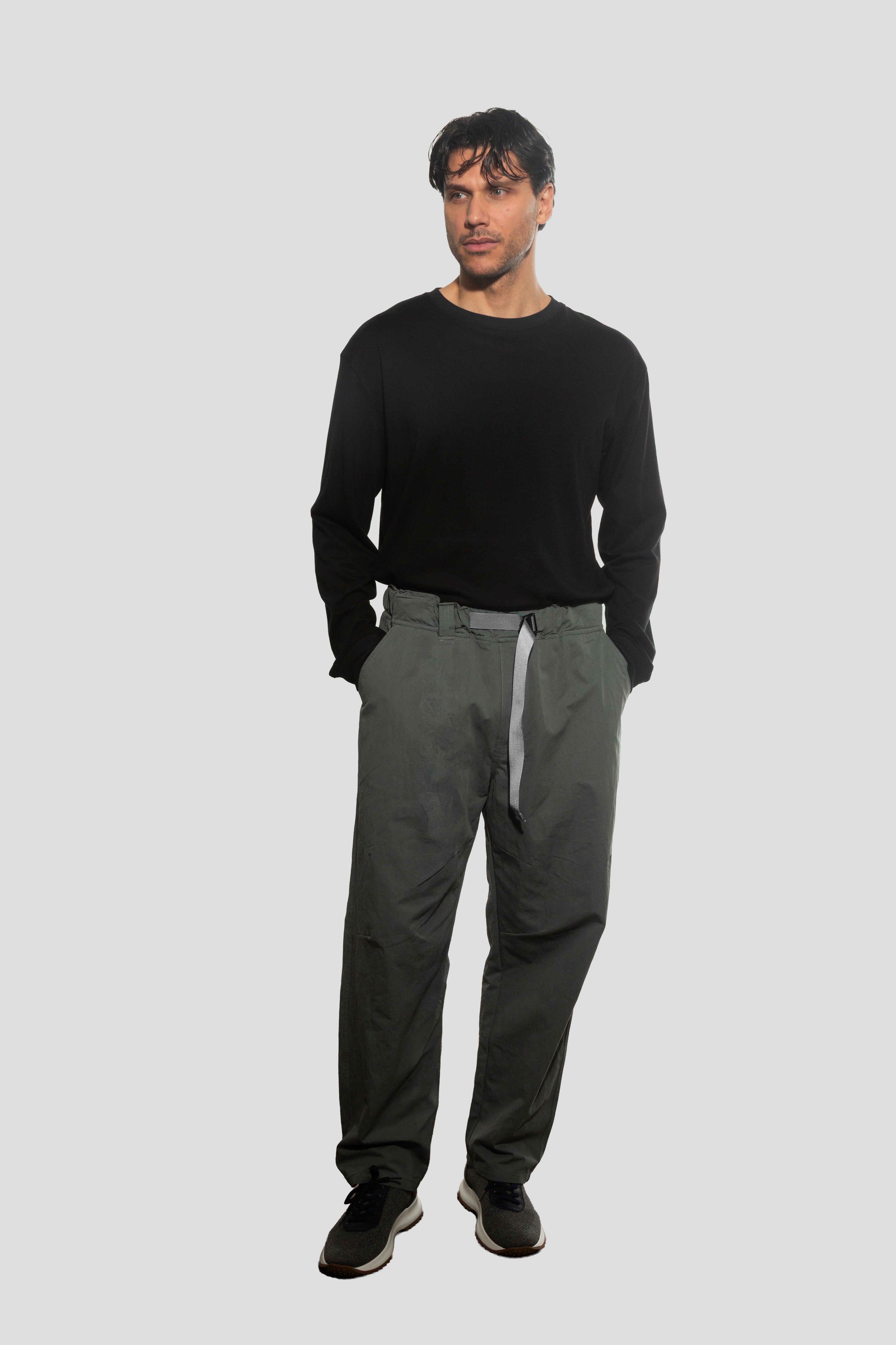 PANTS WITH A BELT DARK GREY