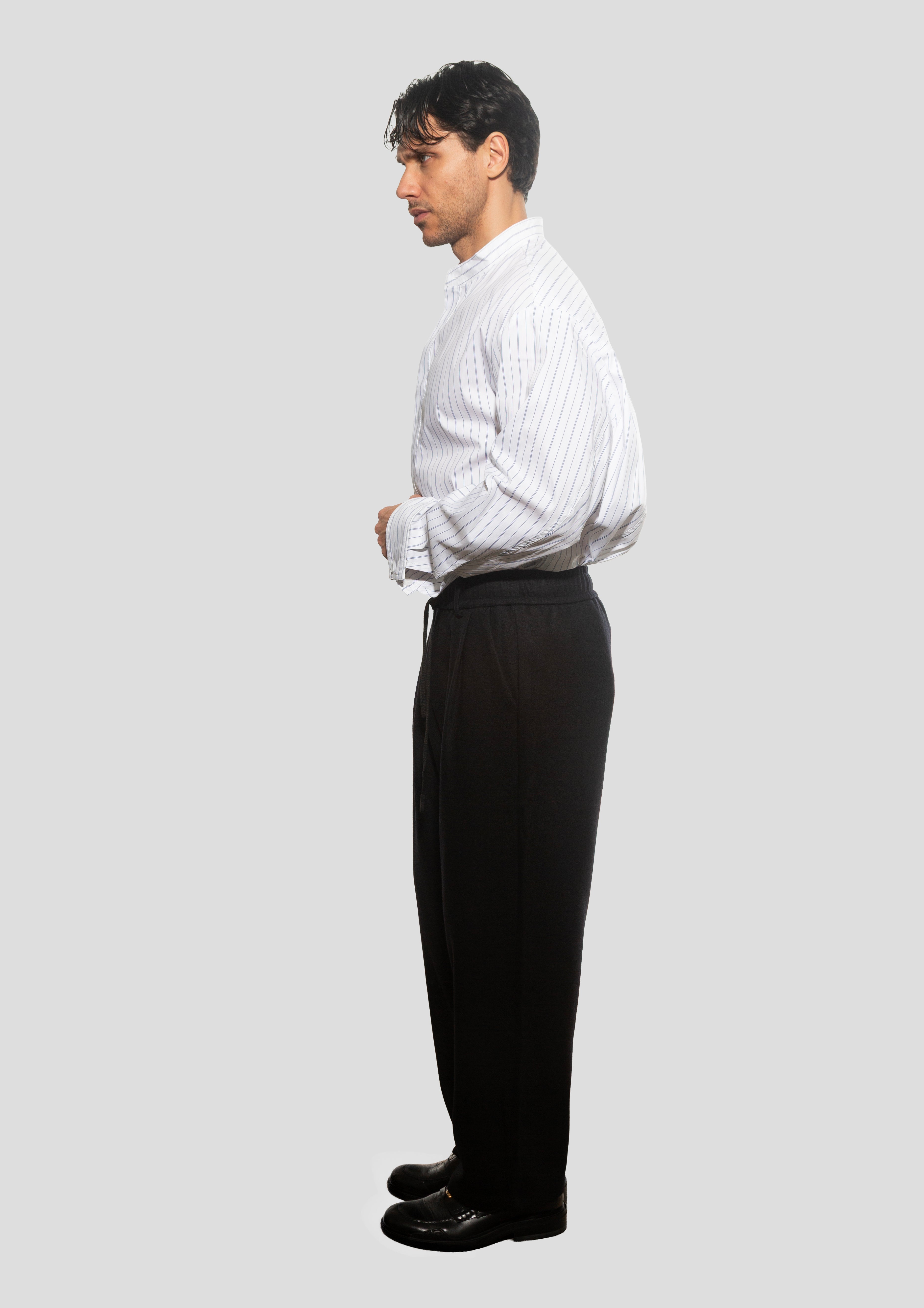 Pantaloni di lana dalla vestibilità rilassata