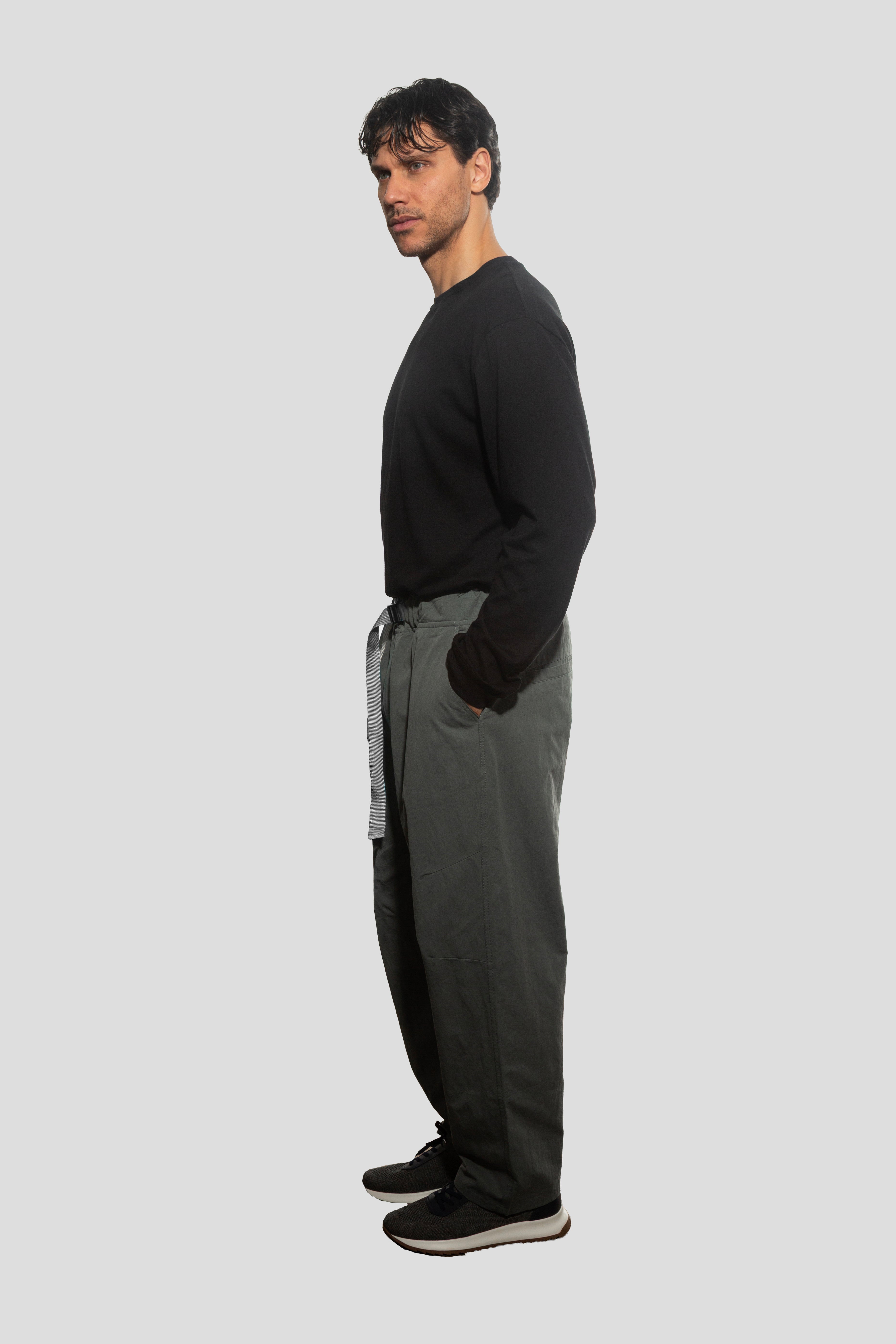 PANTS WITH A BELT DARK GREY
